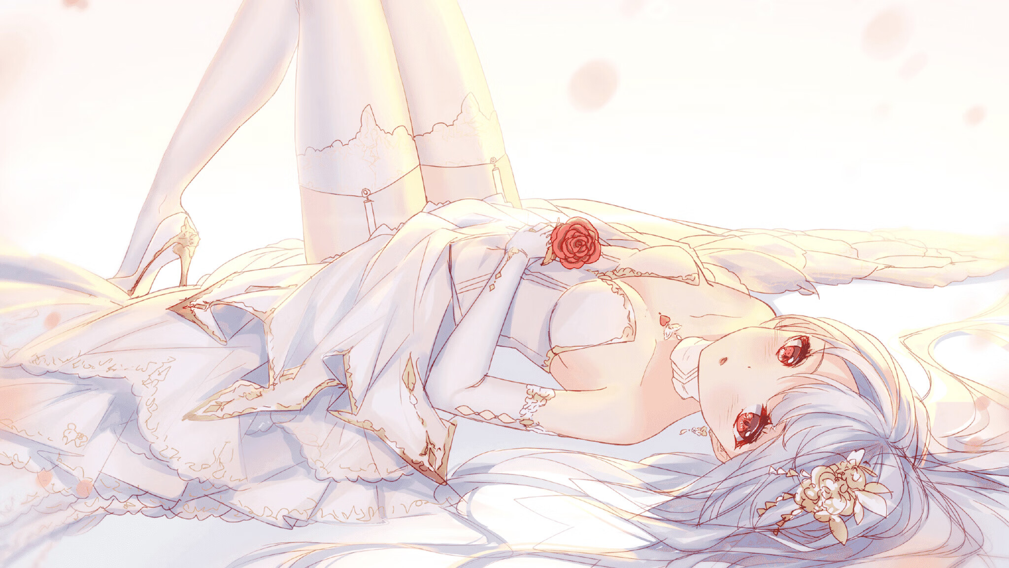 九游体育网站入口-台风过后海边冲浪赛，迎风破浪展英姿，台风即将过去 海面少了波浪